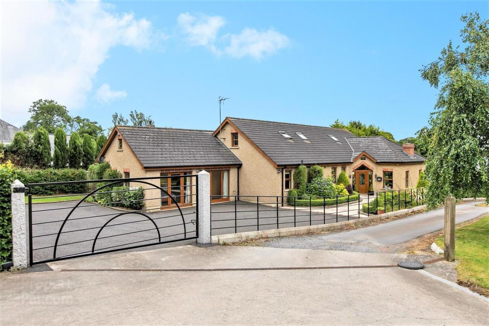 Dunhill Cottage B&B Hillsborough Bagian luar foto